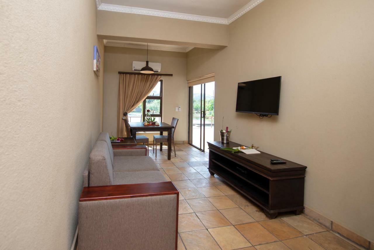 Nkomazi Kruger Lodge & Spa Малелейн Екстериор снимка